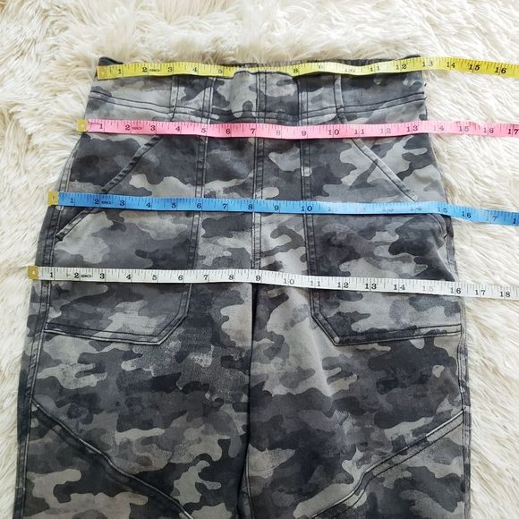 SPANX Camo Stretch twill cargo jogger size small - Picture 12 of 16